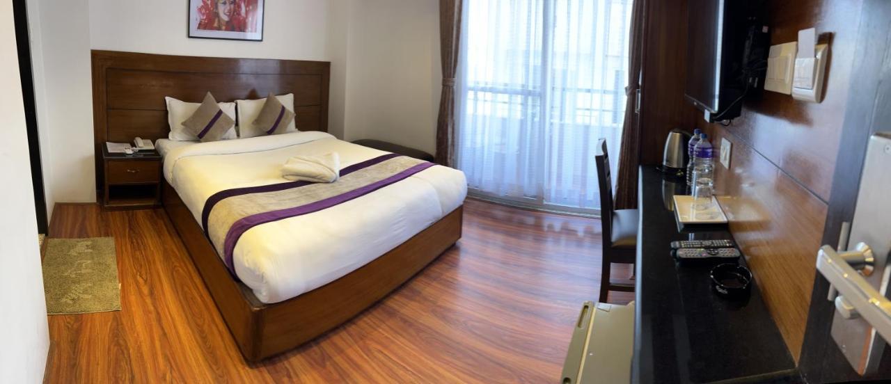 Hotel New Era กาฐมาณฑุ ภายนอก รูปภาพ